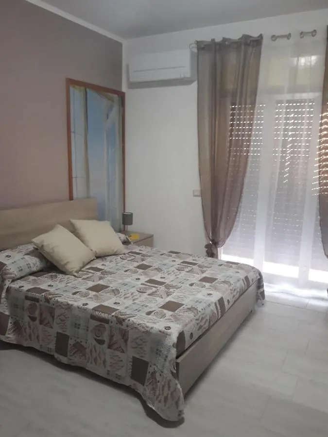 Holiday House Marlin Giardini-Naxos Dom wakacyjny