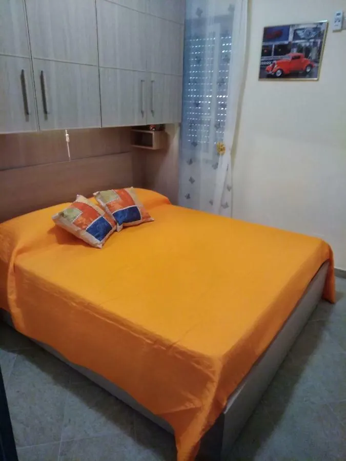Holiday House Marlin Giardini-Naxos 0*,