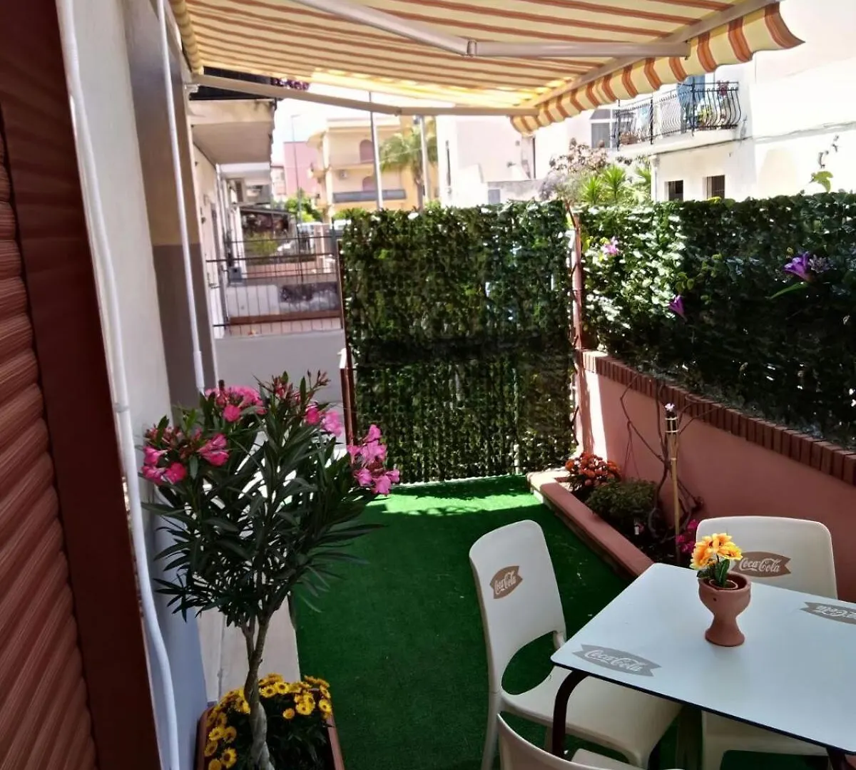 Holiday House Marlin Giardini Naxos
